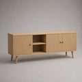 Meuble TV bas en MDF plaqué bois, 3 portes rainurées et 2 niches, chêne clair, 140 × 40 × 65 cm