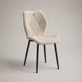 Chaise rembourrée en velours polyester beige, dossier arrondi et pieds en acier noir, 86 × 50 × 58 cm